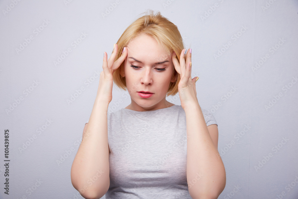 Fototapeta premium blonde head hurts