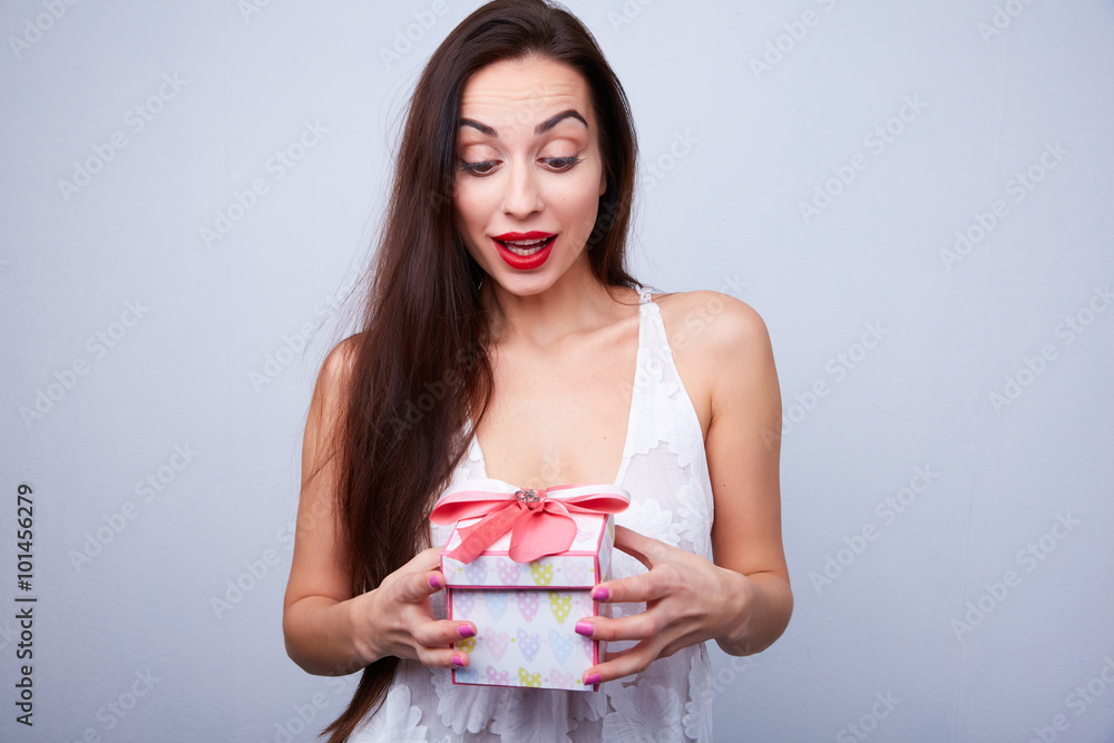 girl is happy gifts for Valentine's Day girl is happy gifts for Valentine's Day