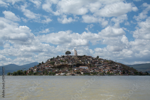 Lago de Pátzcuaro e isla de Janitzio. photo