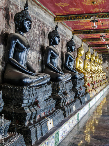 Buddha-Statuen in Wat Suthat
