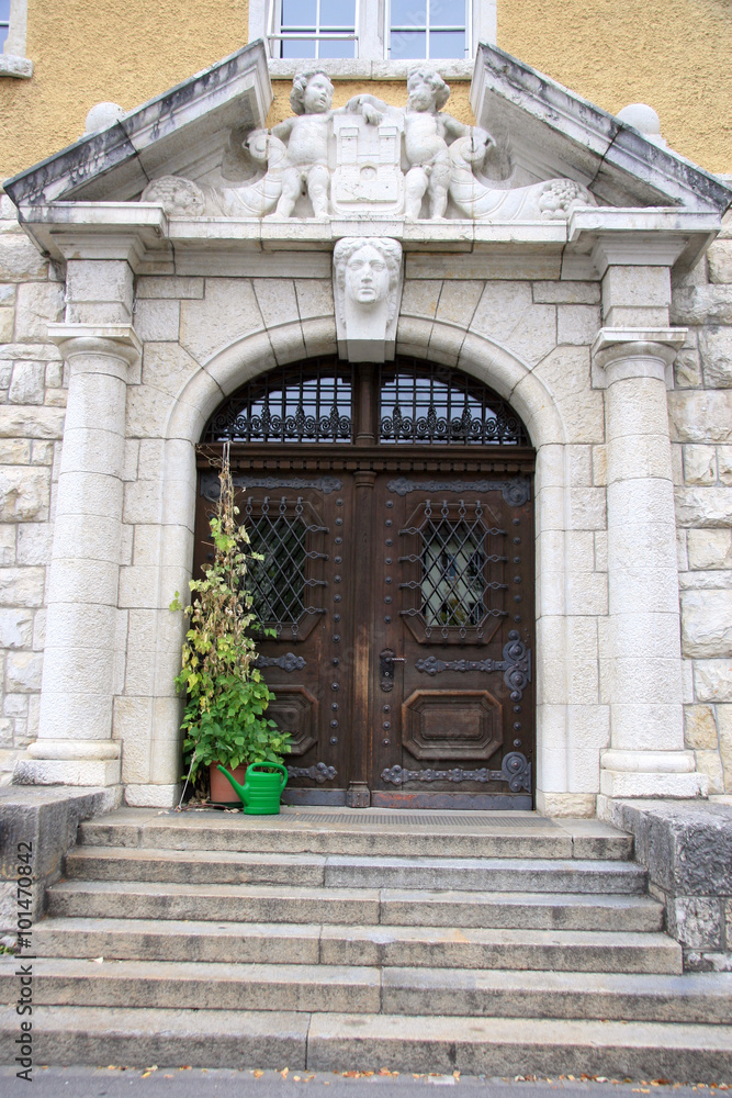 School / Entrance to the Swiss school in Bruges