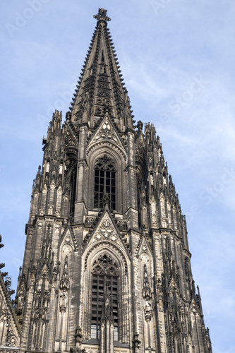 Facade of Cologne Cathedral © kevers