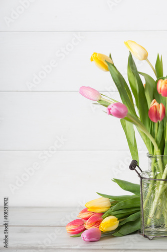Fototapeta Naklejka Na Ścianę i Meble -  tulipani nel vaso