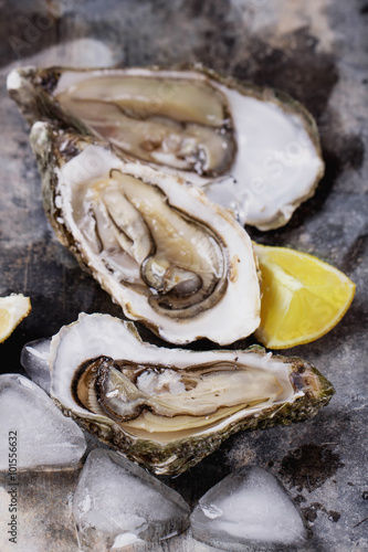 Open Oysters with lemon