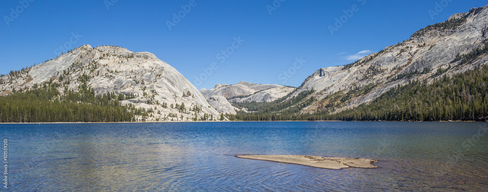 Panorama of Tenaya Lake in Yosemite National Park