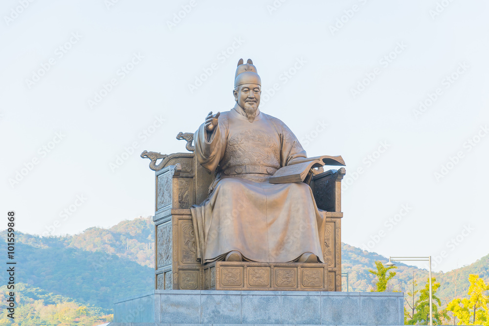 Fototapeta premium King sejong statue in seoul city Korea