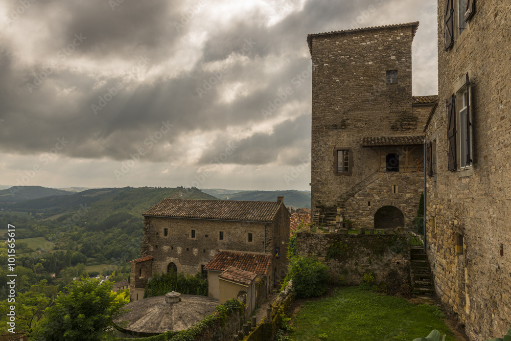 Cordes-sur-Ciel, bastide et village médival du Tarn Cordes-sur-Ciel, bastide et village médival du Tarn