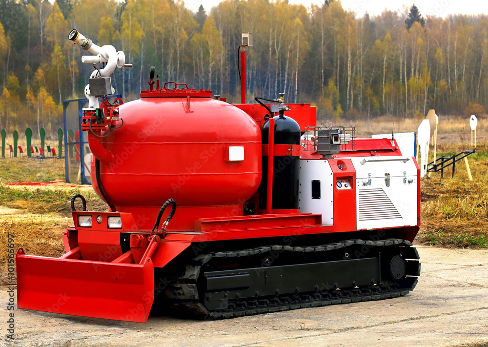 Self-propelled fire robot