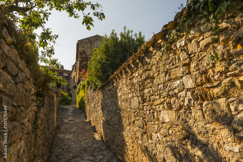 Puycelsi, village médiéval et bastide du Tarn