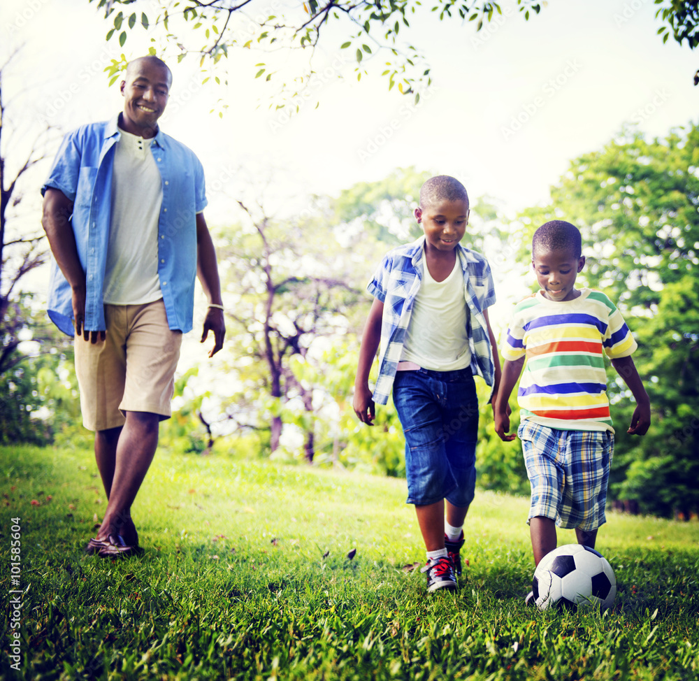 Obraz premium African Family Happiness Holiday Vacation Activity Concept