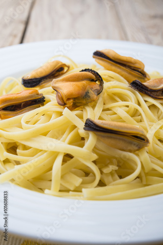 spaghetti with shrimp and mussel