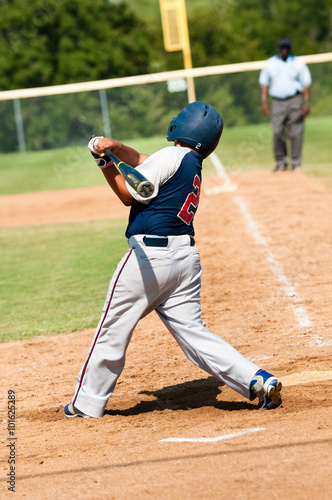 Canvas Print Young teen american baseball player