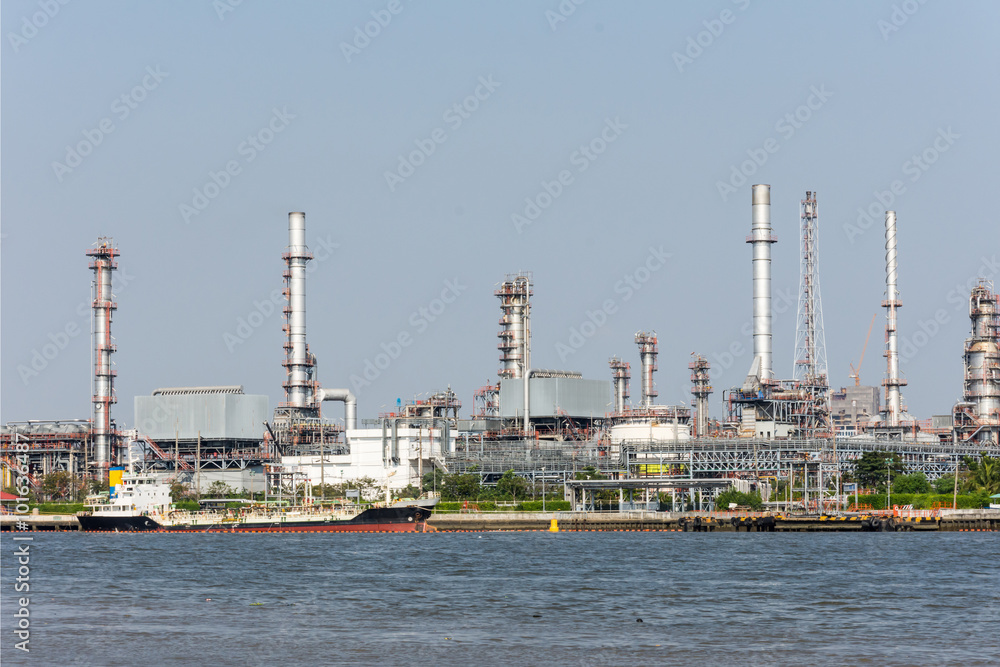 Landscape of Thai Refinery industrial plant from opposite's side of Chao Phra Ya river Landscape of Thai Refinery industrial plant from opposite's side of Chao Phra Ya river