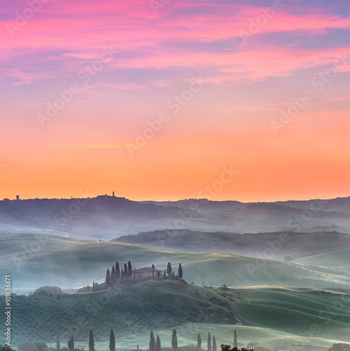 Foggy sunrise in Tuscany 