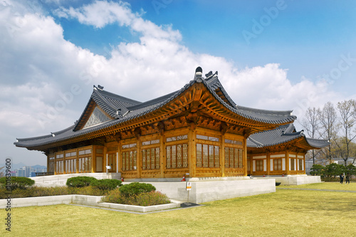 Korea building © Cozyta