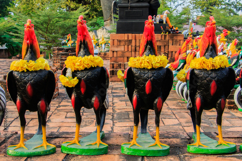 Bild auf Leinwand Cock Fighting dolls as votive offerings to King Naresuan in Thammikarat Temple i