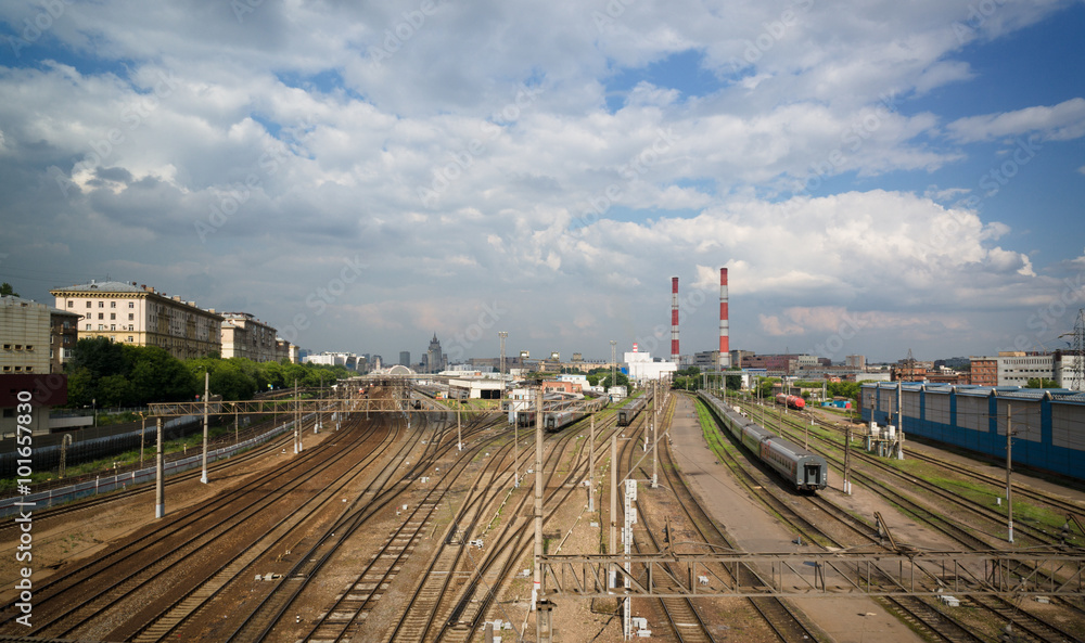 railway in city
