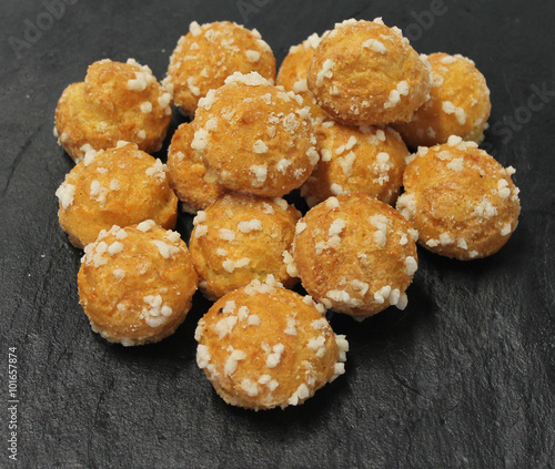 chouquettes