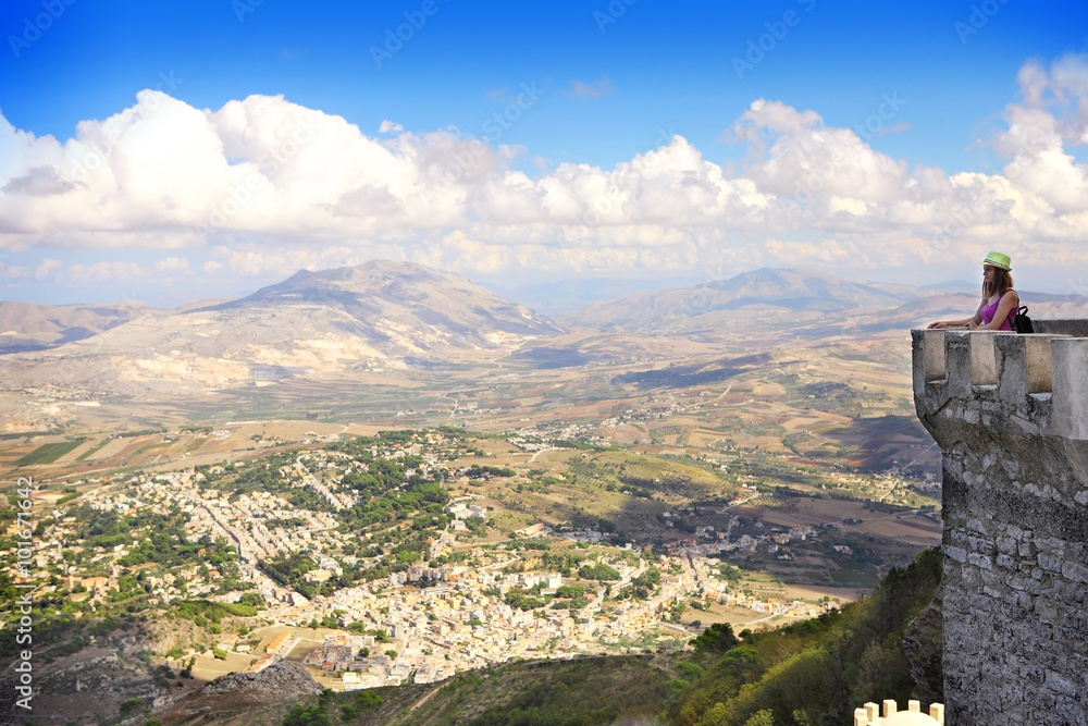 Fotografie tourist at Erice mountain