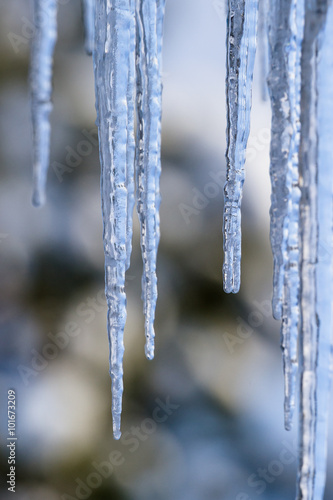 Patterns and texture on Icicles