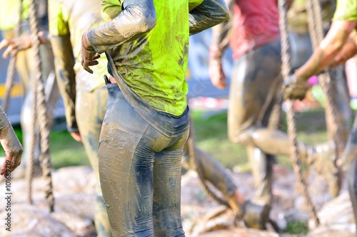 Man pulling up his sport t-shirt