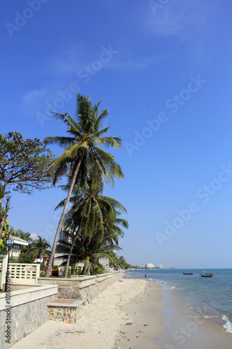 Beaches / A picture of sand beach at Hua Hin, Thailand  © GroupO FRL