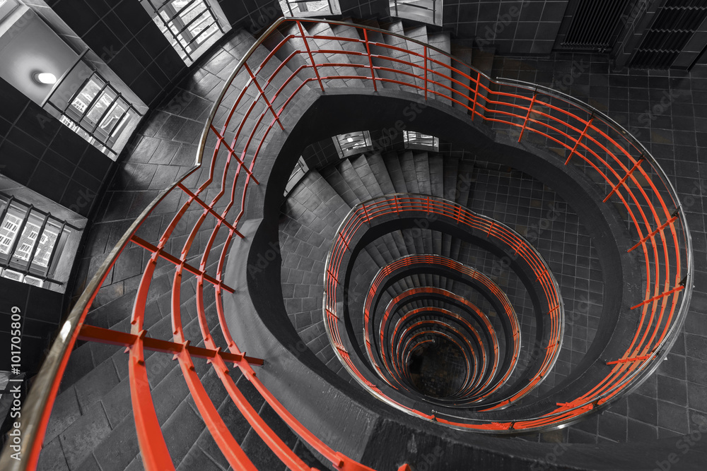 Fotografie Wendeltreppe schwarz weiss rot