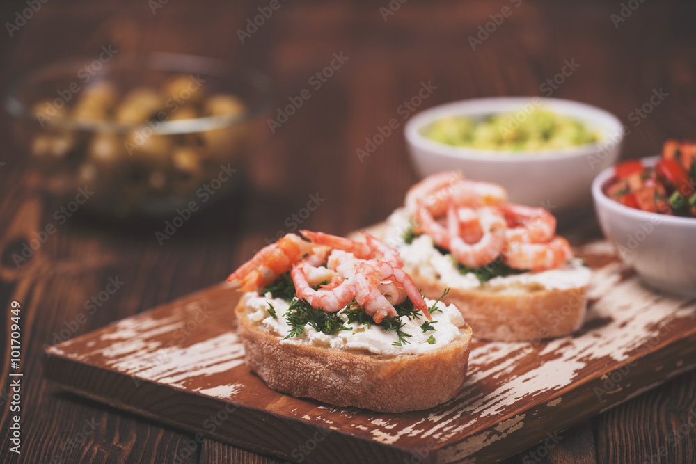 Sandwich with shrimps