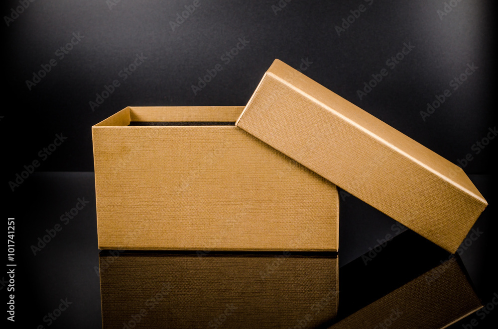 Foto present cardboard box