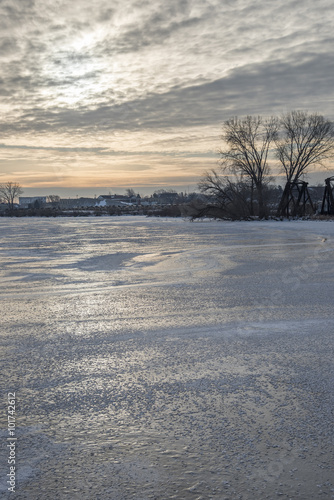 A mostly cloudy winter day on the river.