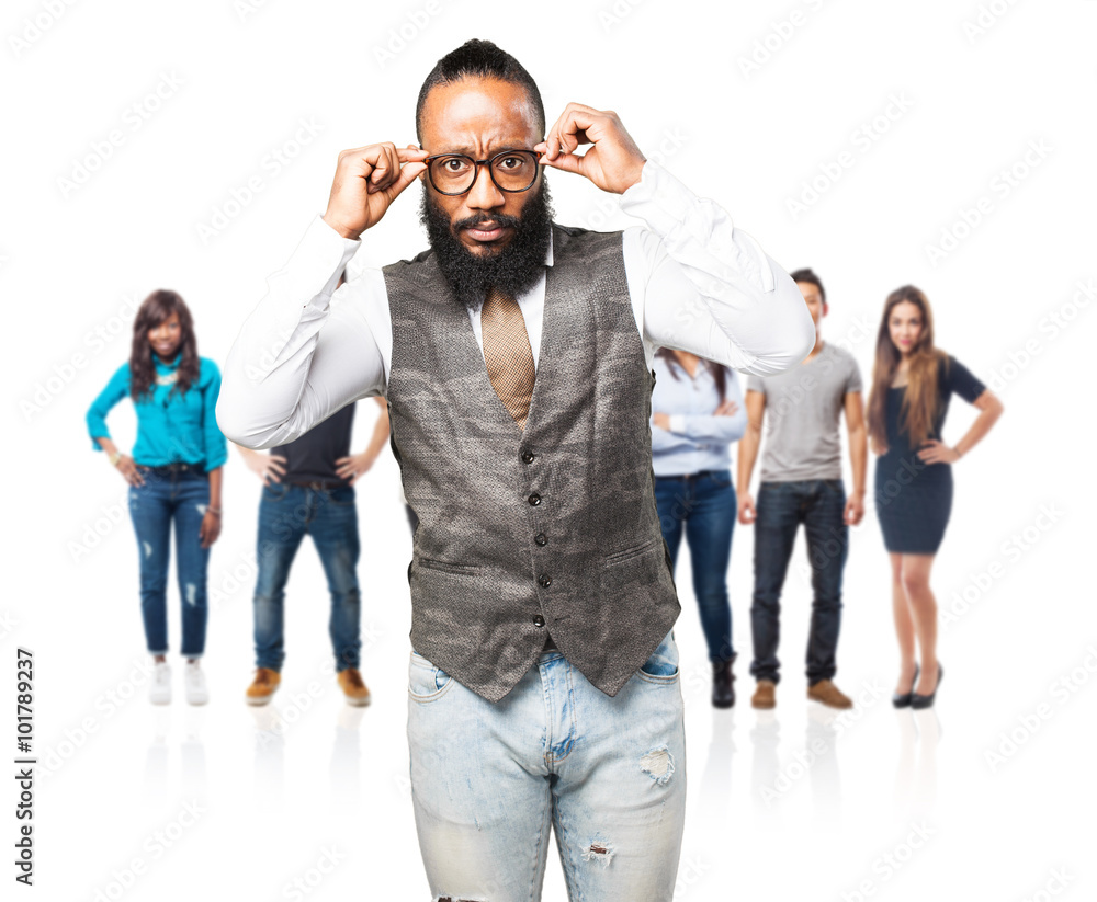 Obraz premium business black man holding his glasses