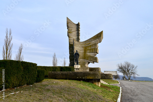 paulis heroes monument photo