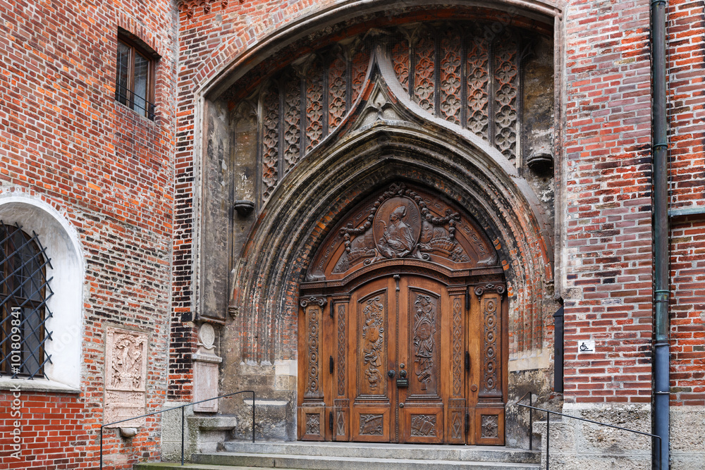 Door in Frauenkirche