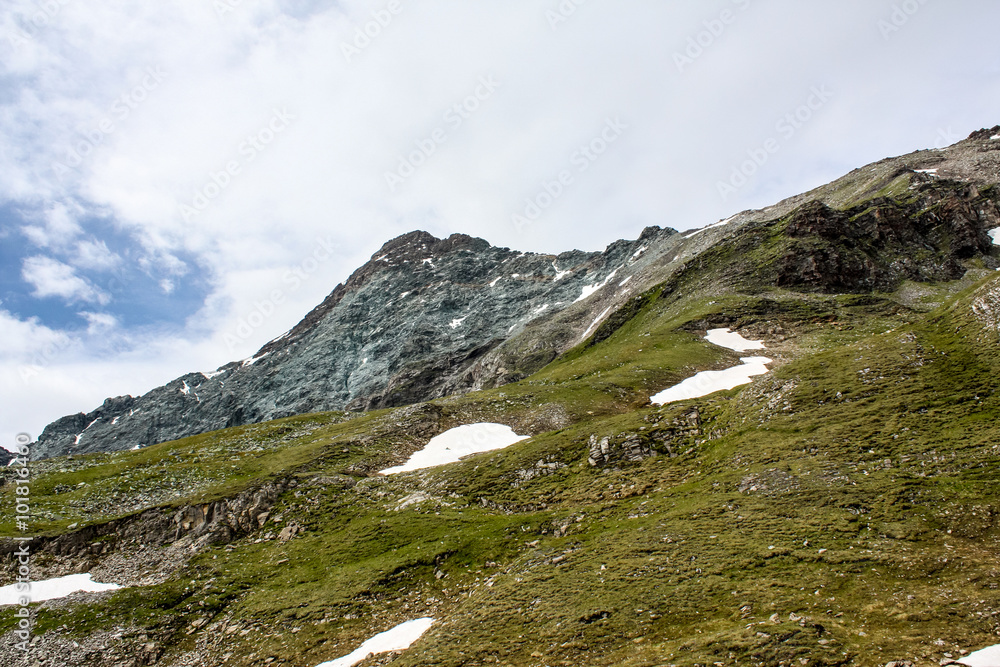 Obraz premium A beautiful view of the Austrian Alps