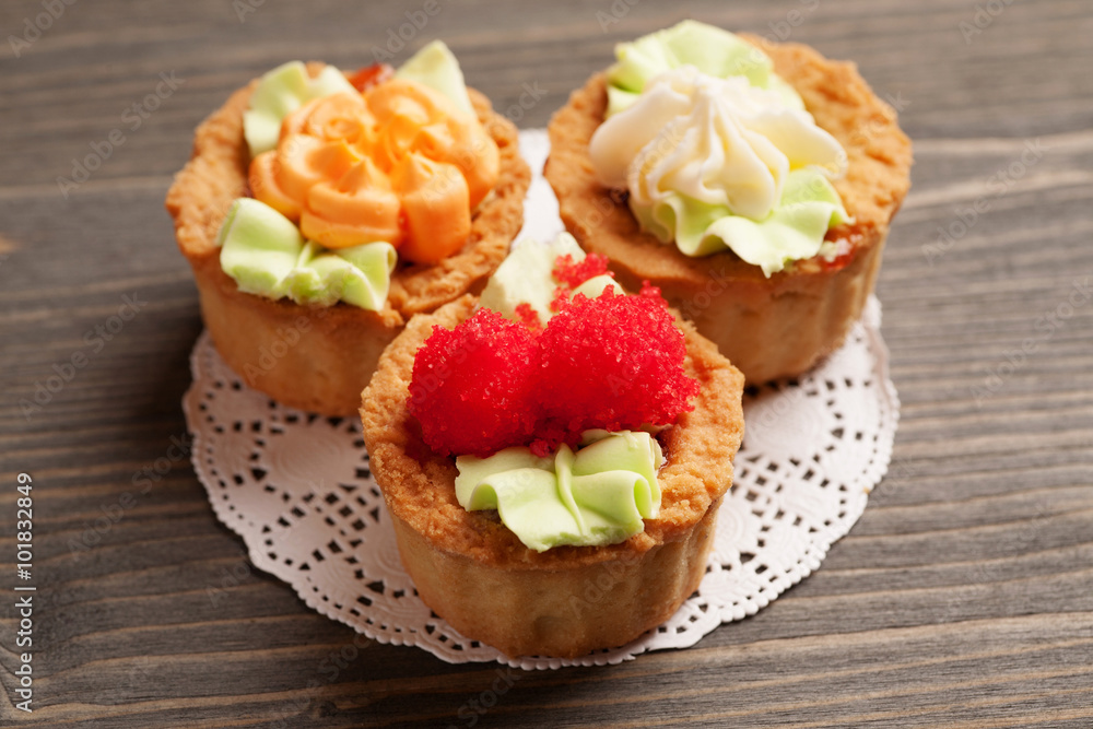 Three cake basket top view Three cake basket top view