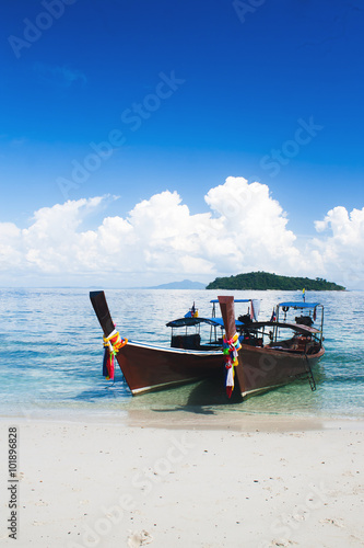 Thai traditional boats on Railay Beach, Krabi province, Thailand © Pheniti