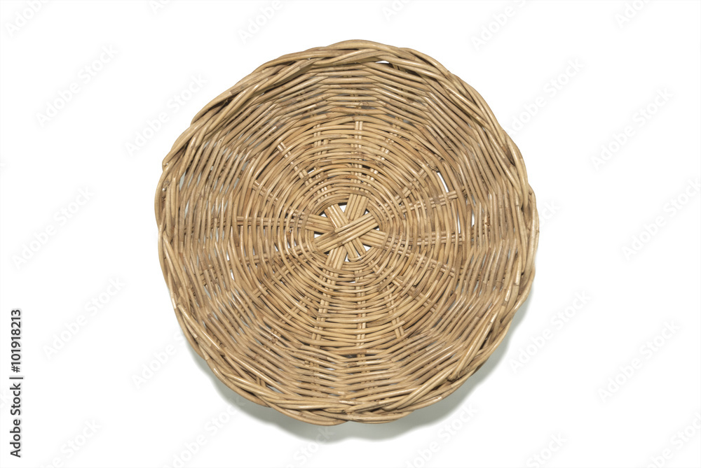 Obraz premium Empty wicker tray isolated on white background 