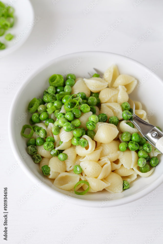 pasta with roasted green peas