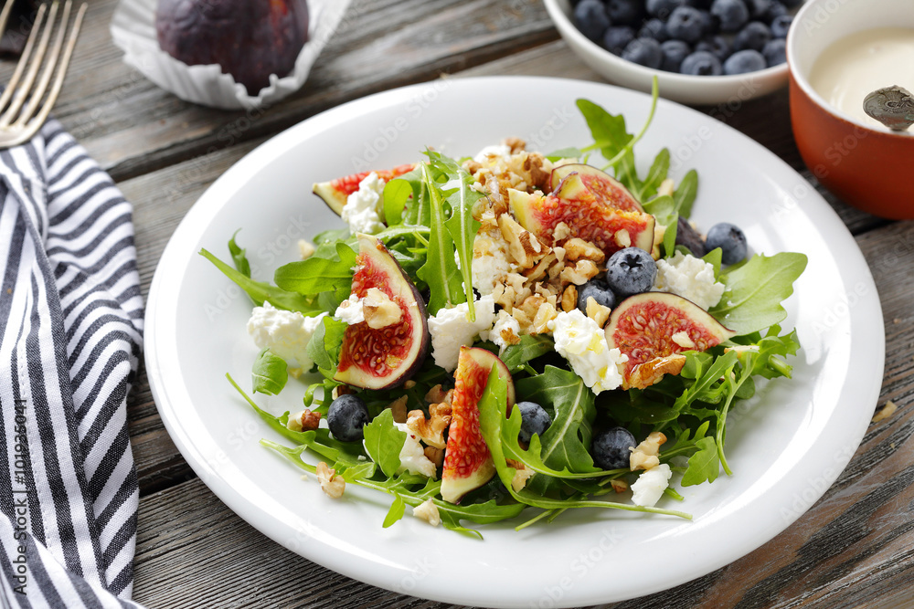 fig salad with soft cheese and honey fig salad with soft cheese and honey