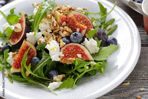 fig salad with soft cheese and blueberries