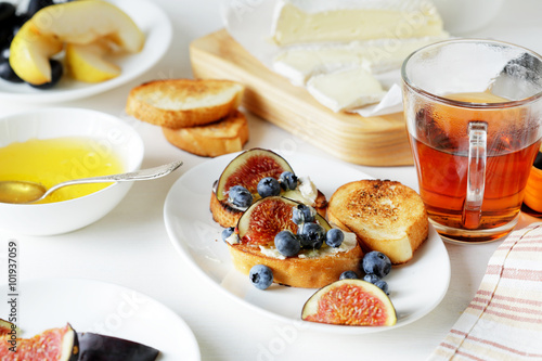 morning tea with cheeses toasts
