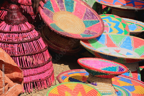 Traditional basketry in the sunday market. Senbete-Ethiopia. 0049