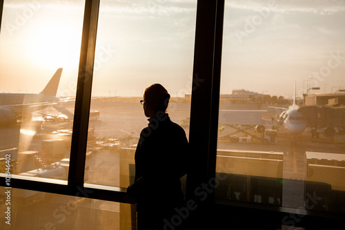 Waiting in the airport © aleksandar kamasi