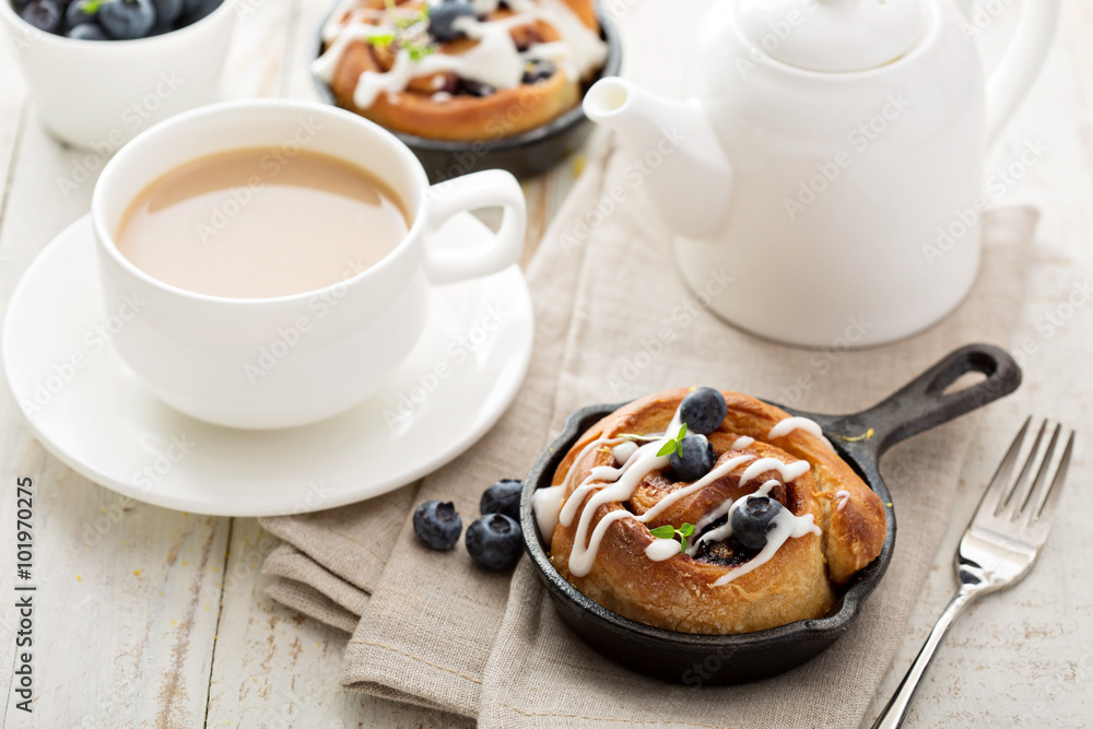 Cinnamon bun for one in a tiny skillet Cinnamon bun for one in a tiny skillet
