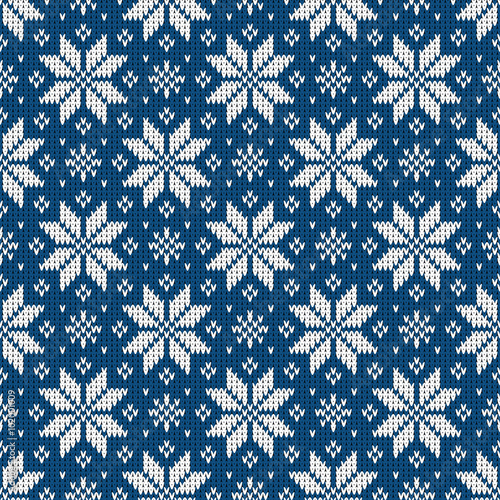 Abstract pattern with seamless knitted texture