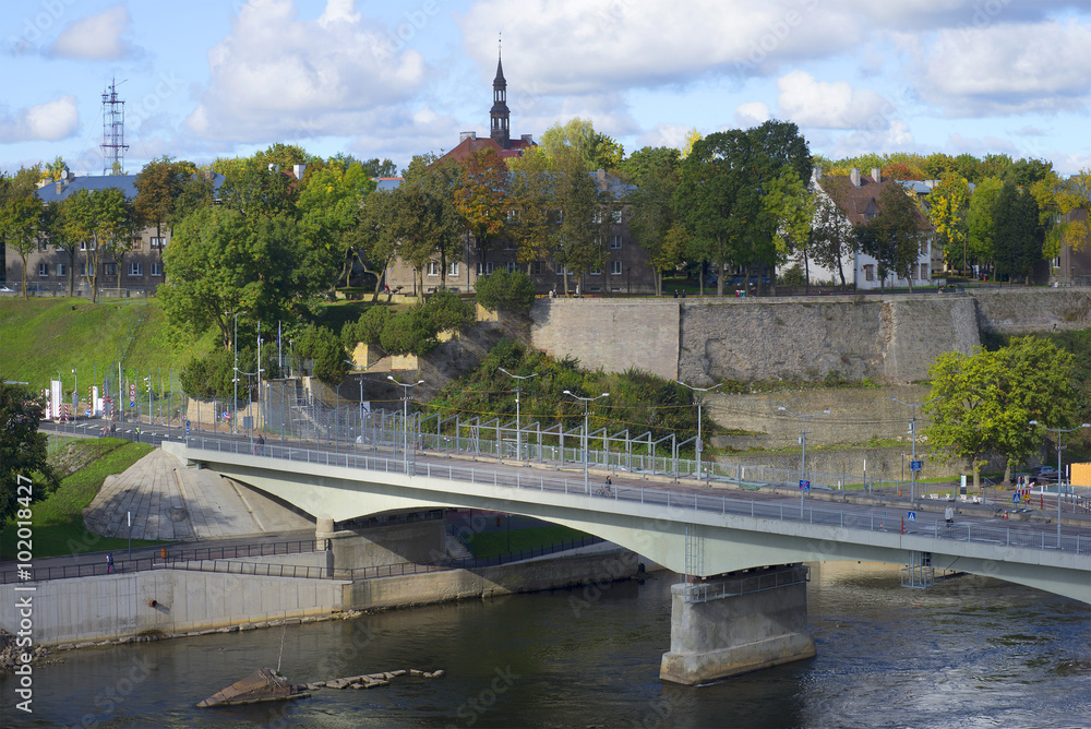 Пограничный мост между Россией и Эстонией. Вид на эстонскую сторону