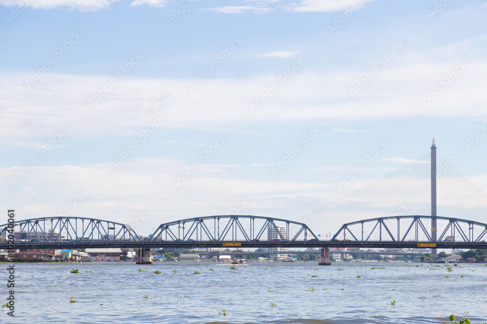 Fototapeta premium Krung Thon Bridge