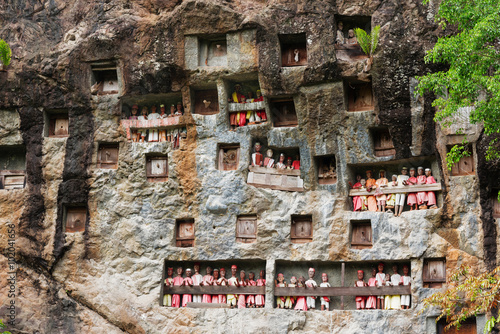 Billede på lærred Lemo is cliffs burial site in Tana Toraja, South Sulawesi, Indonesia