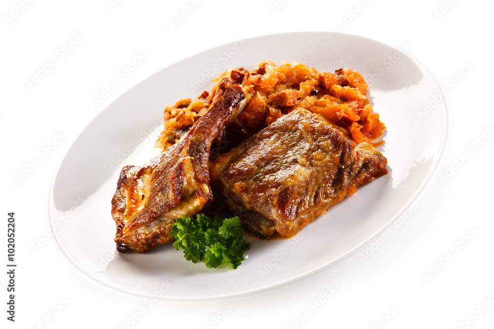 Barbecued ribs with vegetables