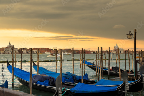 Amazing view of Grand Canal at sunset with San Giorgio Maggiore © 2nix
